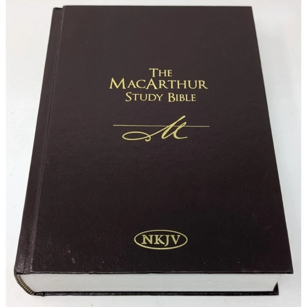MacArthur Study Bible NKJV by John‎ MacArthur 1997 Hardcover Vintage 90s Revised